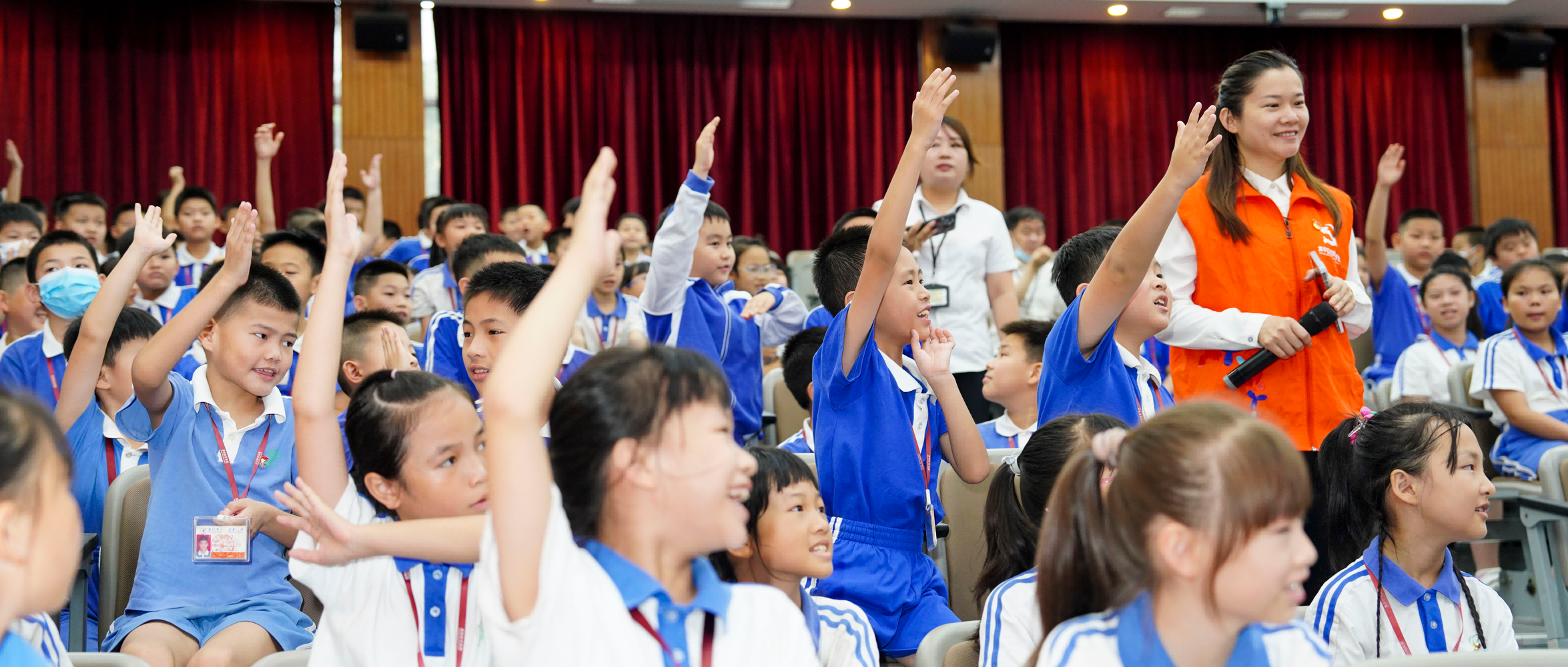 尊龙凯时暖童心公益活动，，，，康健课堂走进校园